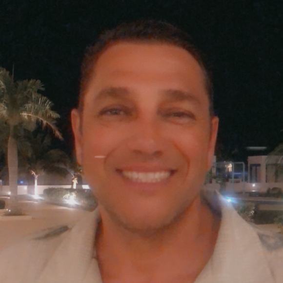 Meet your Posher, Ricardo - Picture 1 of 1